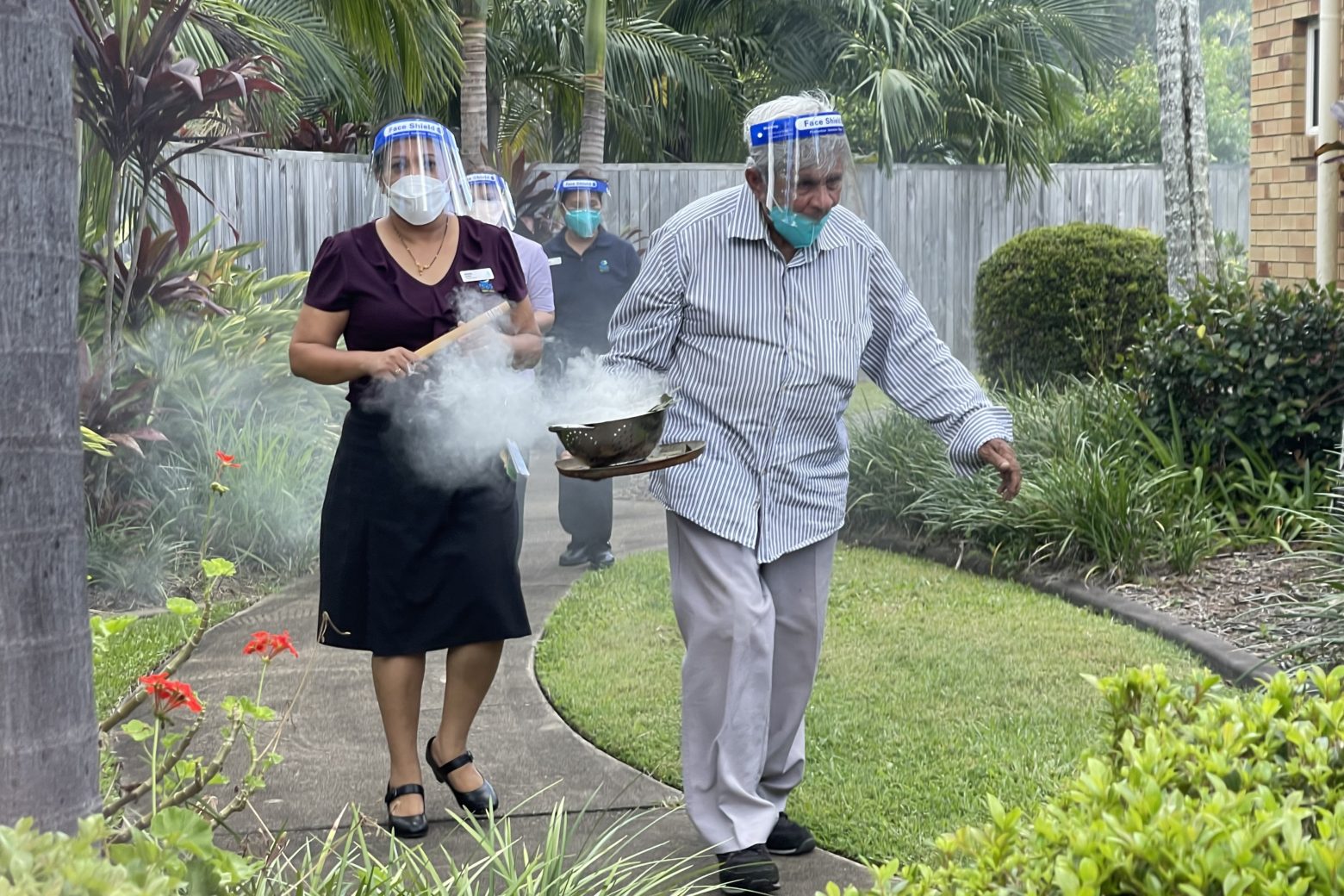 smoking-ceremony-at-regis-greenbank-regis-aged-care